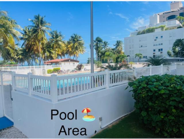 Isla Verde Frente A La Playa Y Piscina, Centrico Y Accesible サンジョアン エクステリア 写真